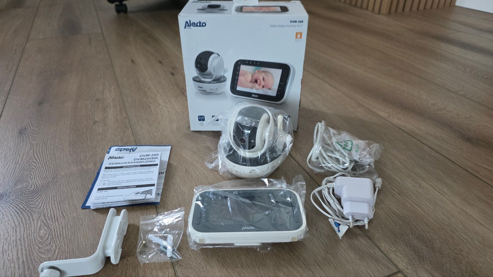 Alecto DVM-200 babyfoon compleet in doos, Ophalen of Verzenden, 250 meter of meer, Camera