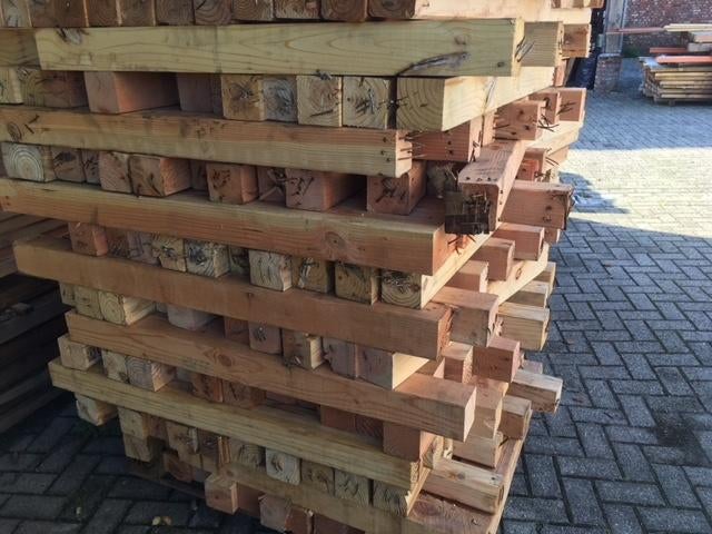 Haardhout, ruim een kuub balken. Mooi gestapeld., Minder dan 3 m³, Ophalen, Overige houtsoorten, Blokken
