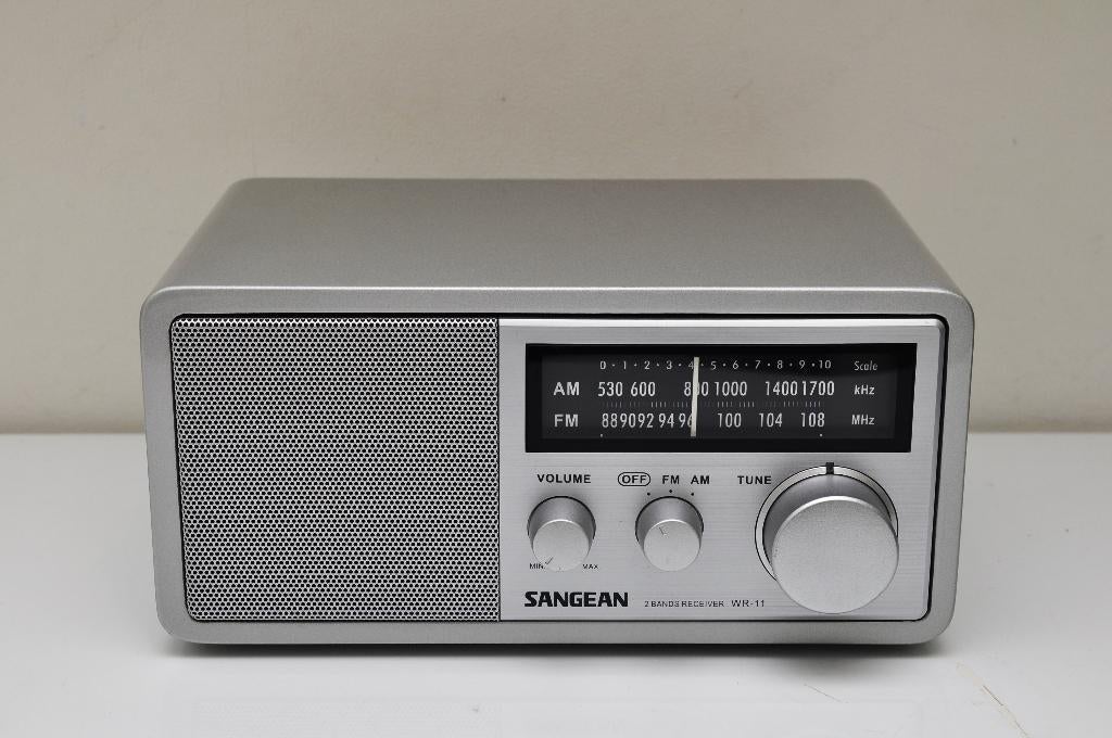 SANGEAN WR-11 radio zilvergrijs., Audio, Tv en Foto, Ophalen of Verzenden, Zo goed als nieuw, Radio