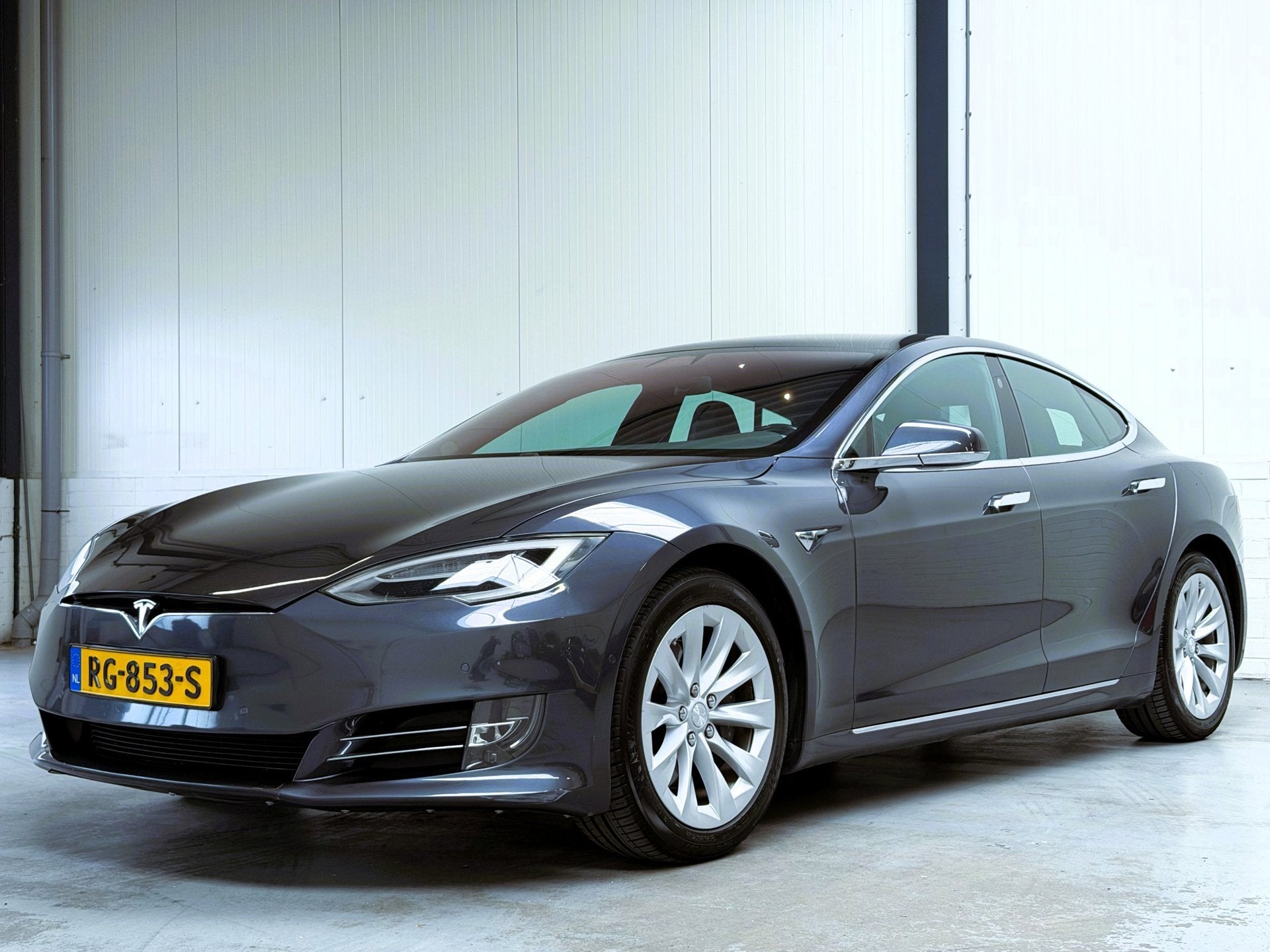 Tesla Model S 75 Business Economy|Luchtvering|Trekhaak, Auto's, Tesla, Achterwielaandrijving, Gebruikt, Zwart, Leder en Stof