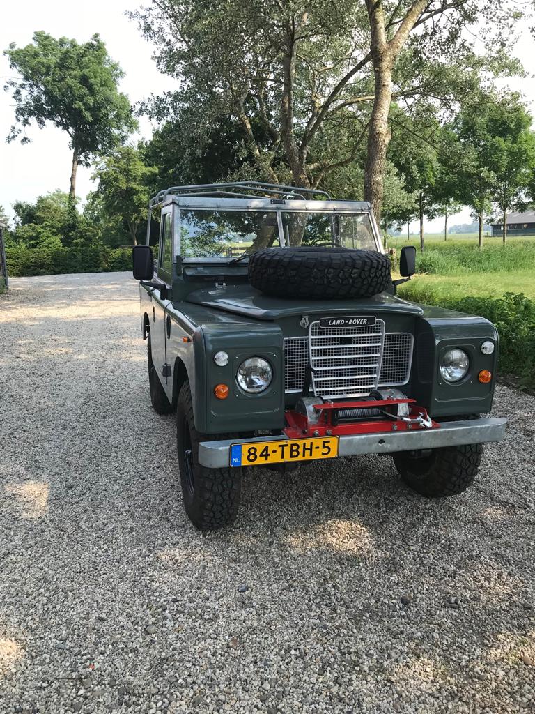Land Rover 88 series 3 diesel, Zwart, 4 cilinders, Cabriolet, Vierwielaandrijving
