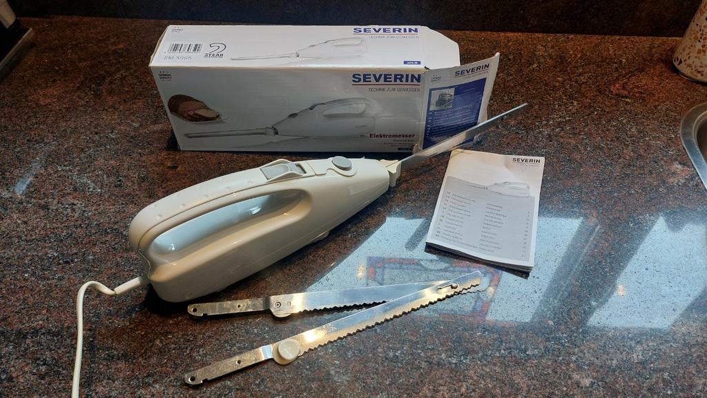Elektrisch mes (2 stuks) met extra set messen, Witgoed en Apparatuur, Onderdelen en Toebehoren, Gebruikt, Ophalen