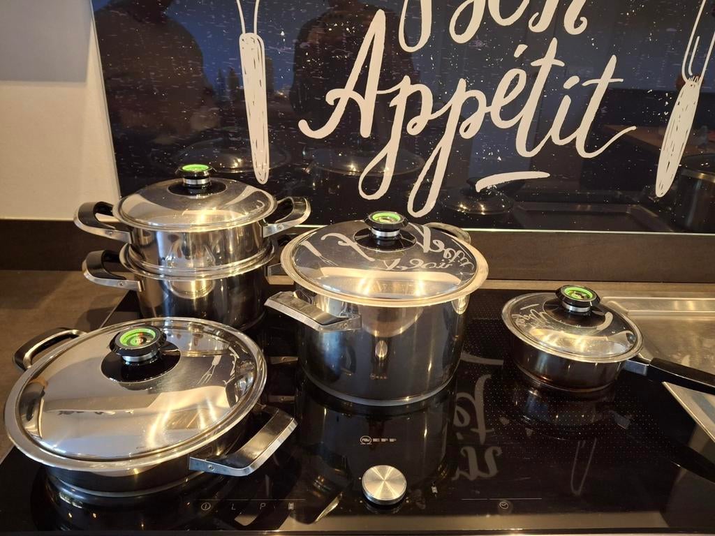 Amc pannenset, Huis en Inrichting, Keuken | Potten en Pannen, Ophalen of Verzenden, Gebruikt, Rvs, Pannenset