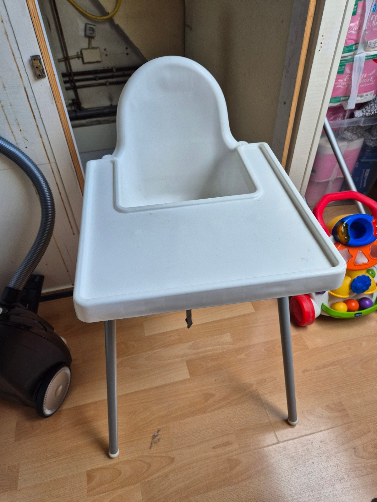 Gratis Ikea Antilop kinderstoel met eetblad, Kinderen en Baby's, Kinderstoelen, Ophalen of Verzenden, Gebruikt, Overige typen