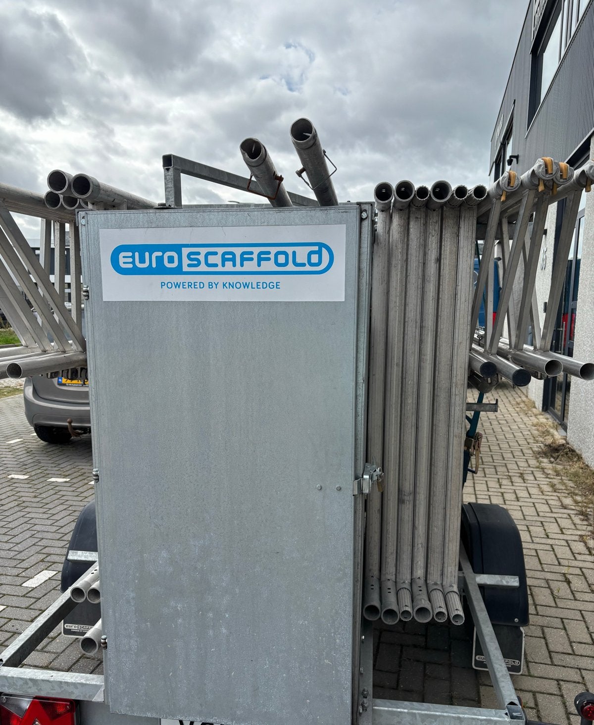 Euroscaffold Afsluitbare Steigeraanhanger incl. Steiger, Ophalen, Gebruikt, Rolsteiger of Kamersteiger, 5 meter of hoger
