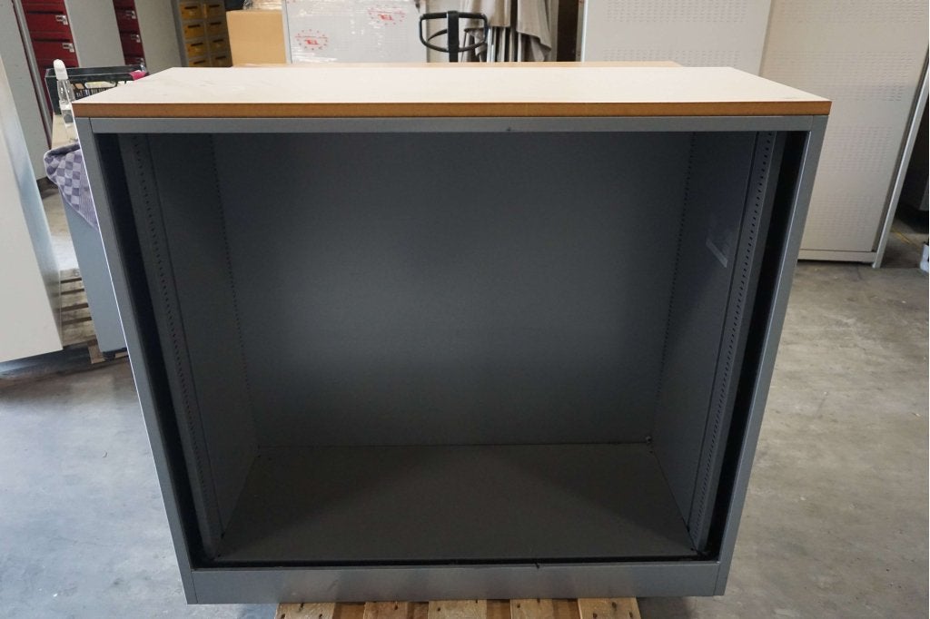 Open en lege archiefkast kast, Niet ingevuld, Gebruikt, 100 tot 150 cm, 100 tot 150 cm
