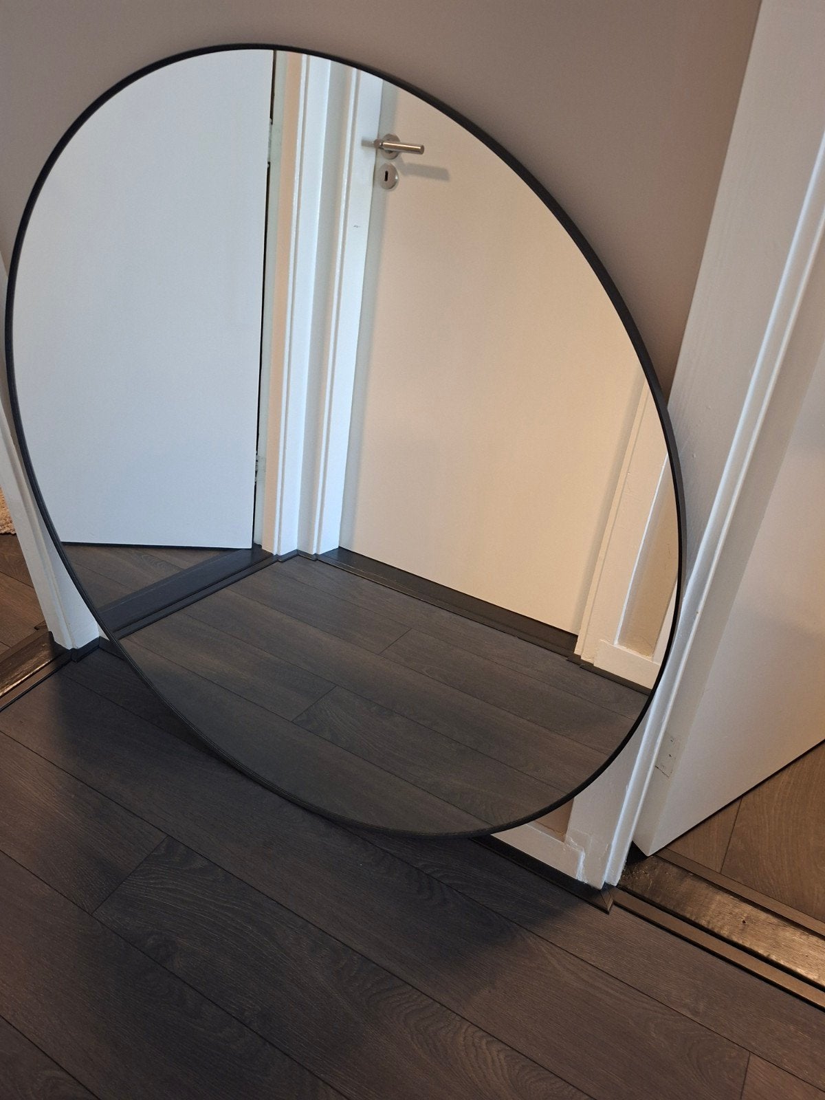Ikea LINDBYN ronde spiegel, 110 cm, zwart metaal, Huis en Inrichting, Ophalen