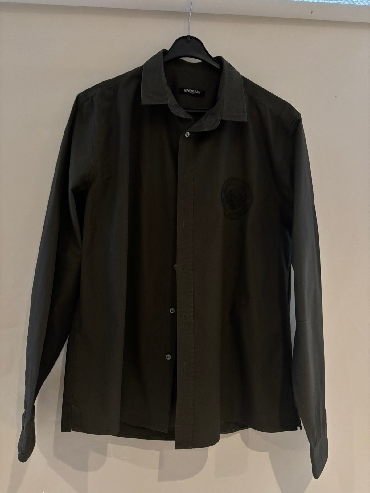 Balmain donkergroen hemd met logo maat 42, Ophalen of Verzenden, Zo goed als nieuw, Groen, Halswijdte 41/42 (L)