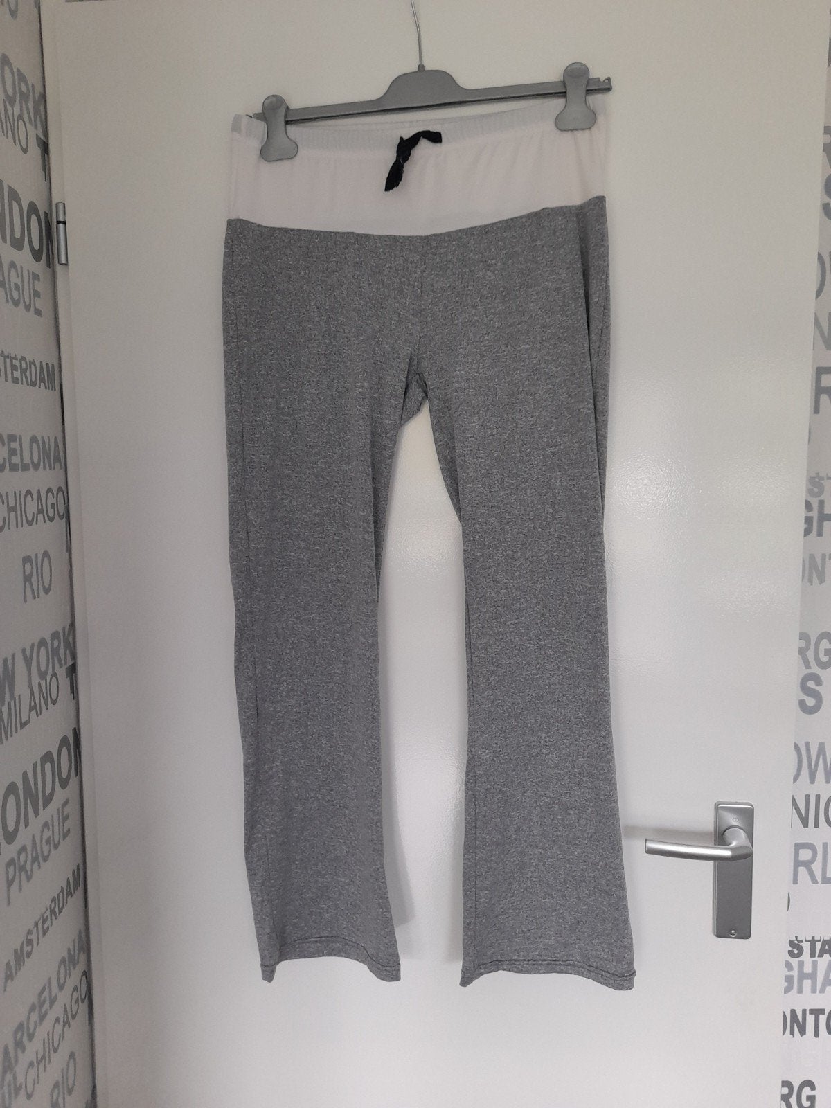 Nieuwe heerlijk zittende huis/yogabroek maat M, Kleding | Dames, Maat 38/40 (M), Nieuw, Ophalen of Verzenden, Onbekend