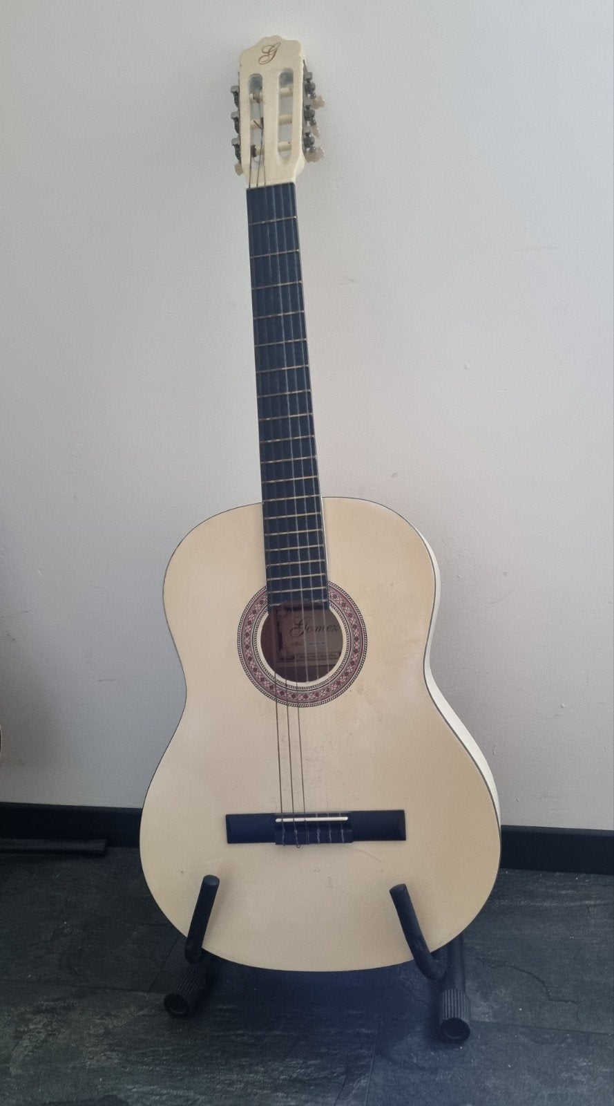 Gitaar te koop - helemaal goed, Ophalen of Verzenden, Zo goed als nieuw, Klassieke of Spaanse gitaar