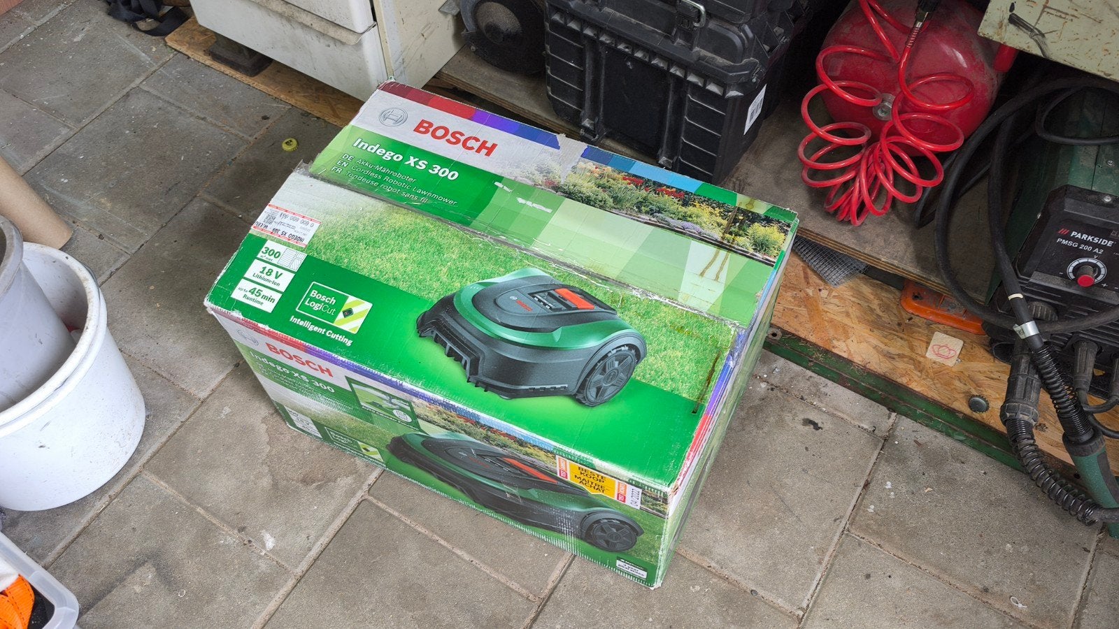 Bosch Indego XS 300 Robotmaaier | Defecte Accu, Tuin en Terras, Robotmaaiers, Ophalen, Gebruikt, Bestuurbaar via app, Minder dan 20 cm