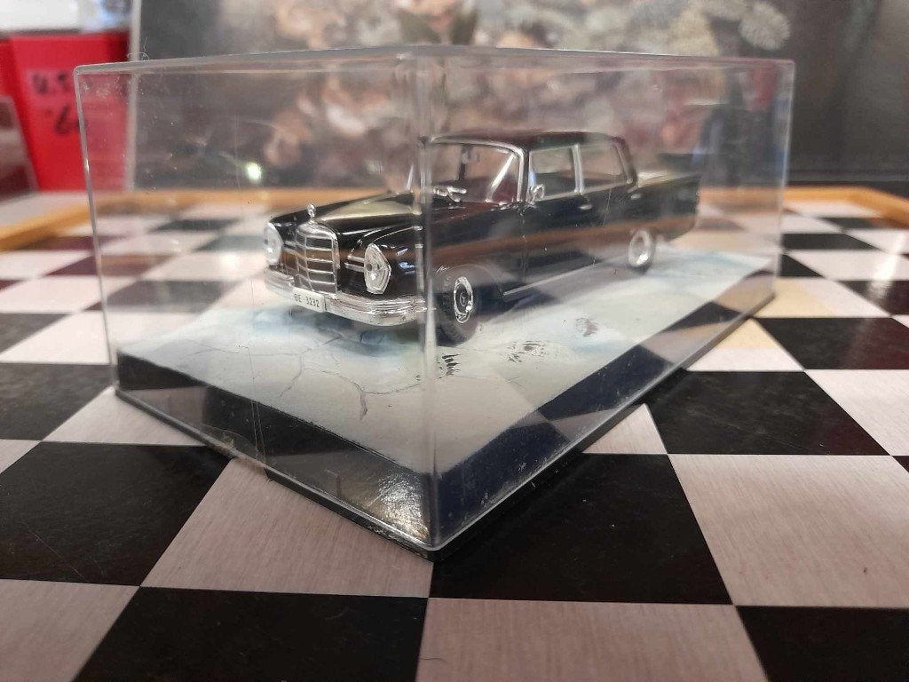 mercedes W111 zwart 1;43, Ophalen of Verzenden, Nieuw, Auto, Overige merken