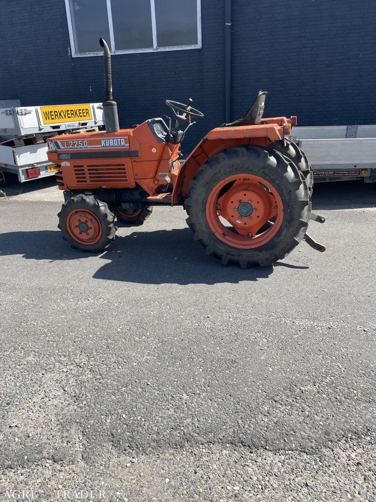 Kubota L2250 tractor 4wd, K, K, K