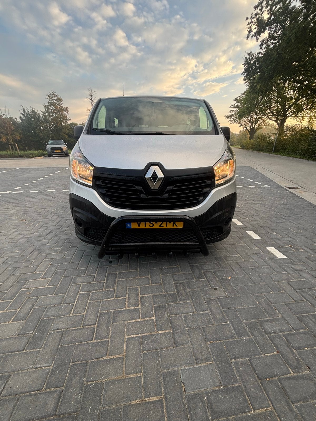 Renault Trafic 1.6 dCi 95pk L2h1 2016 Grijs MARGE AUTO!, Auto's, Voorwielaandrijving, 15 km/l, Renault, 1875 kg