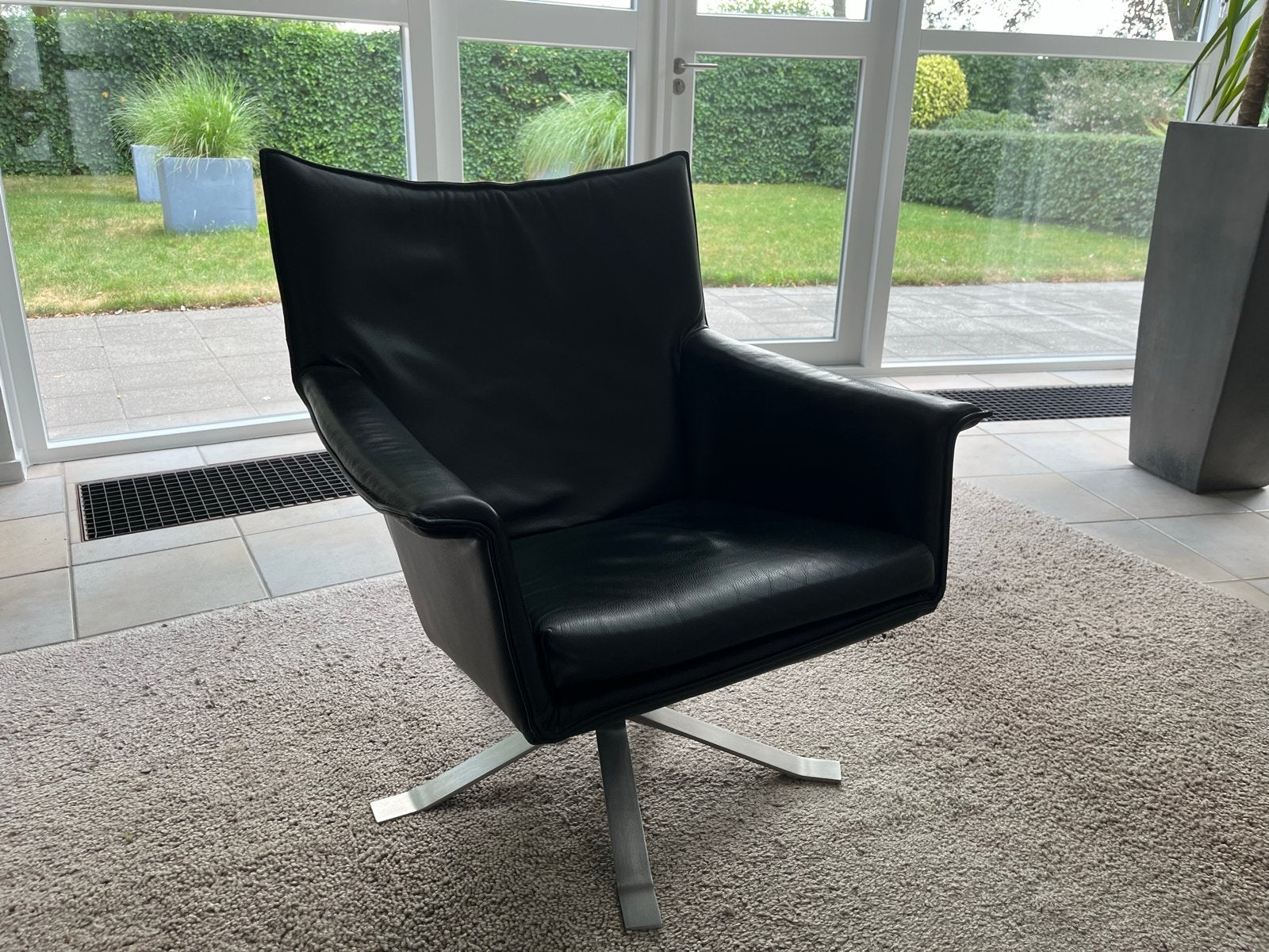 Djenne fauteuil van Gerard van den Berg, Gebruikt, Zwart, Leer, Ophalen of Verzenden