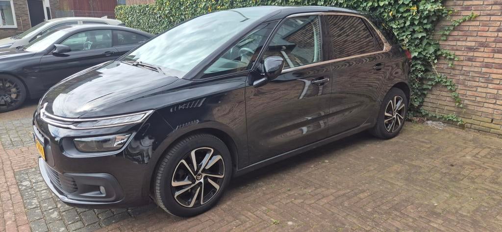 Citroën C4 1.2 E-thp 2018 Zwart, Auto's, Citroën, Voorwielaandrijving, 1199 cc, 1470 kg, Zwart