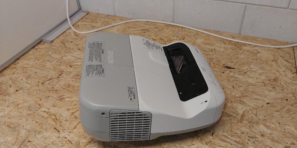 AKTIE!!! Epson beamers - Ultra short - EB485W/EB585W, Epson, Epson, Refurbished, Van Hennaertweg 6