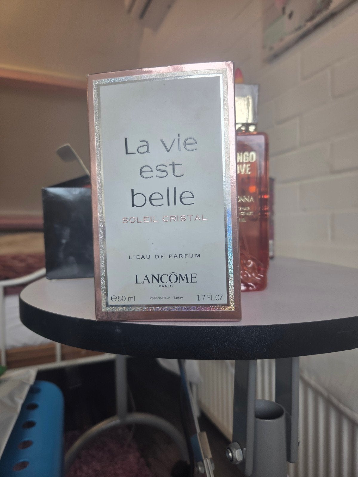 parfum te koop la vie est belle, Ophalen of Verzenden, Zo goed als nieuw