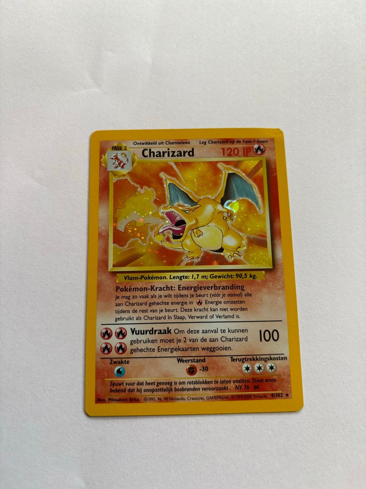 Pokémon Charizard 4/102 Base Set Holo – Nederlandse Editie, Ophalen of Verzenden, Gebruikt, Losse kaart, Foil