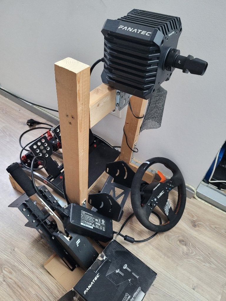 Fanatec setup: csl dd 8nm, stuur, handrem, loadcell pedalen, Ophalen, Zo goed als nieuw, Fanatec, moza,logitech, thrustmaster, trak racer simucube