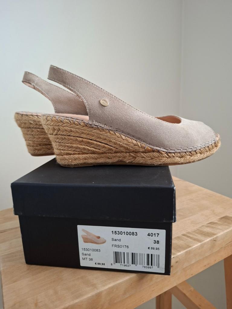 Espadrille Sandalen - Maat 38, Kleding | Dames, Schoenen, Shabbies, Verzenden, Beige, Zo goed als nieuw