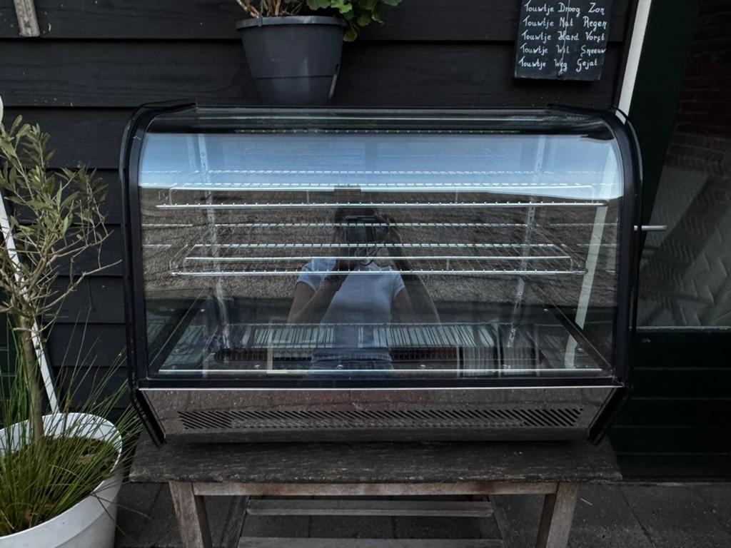 Gebaksvitrine, 200 liter of meer, Ophalen, Zonder vriesvak, 160 cm of meer