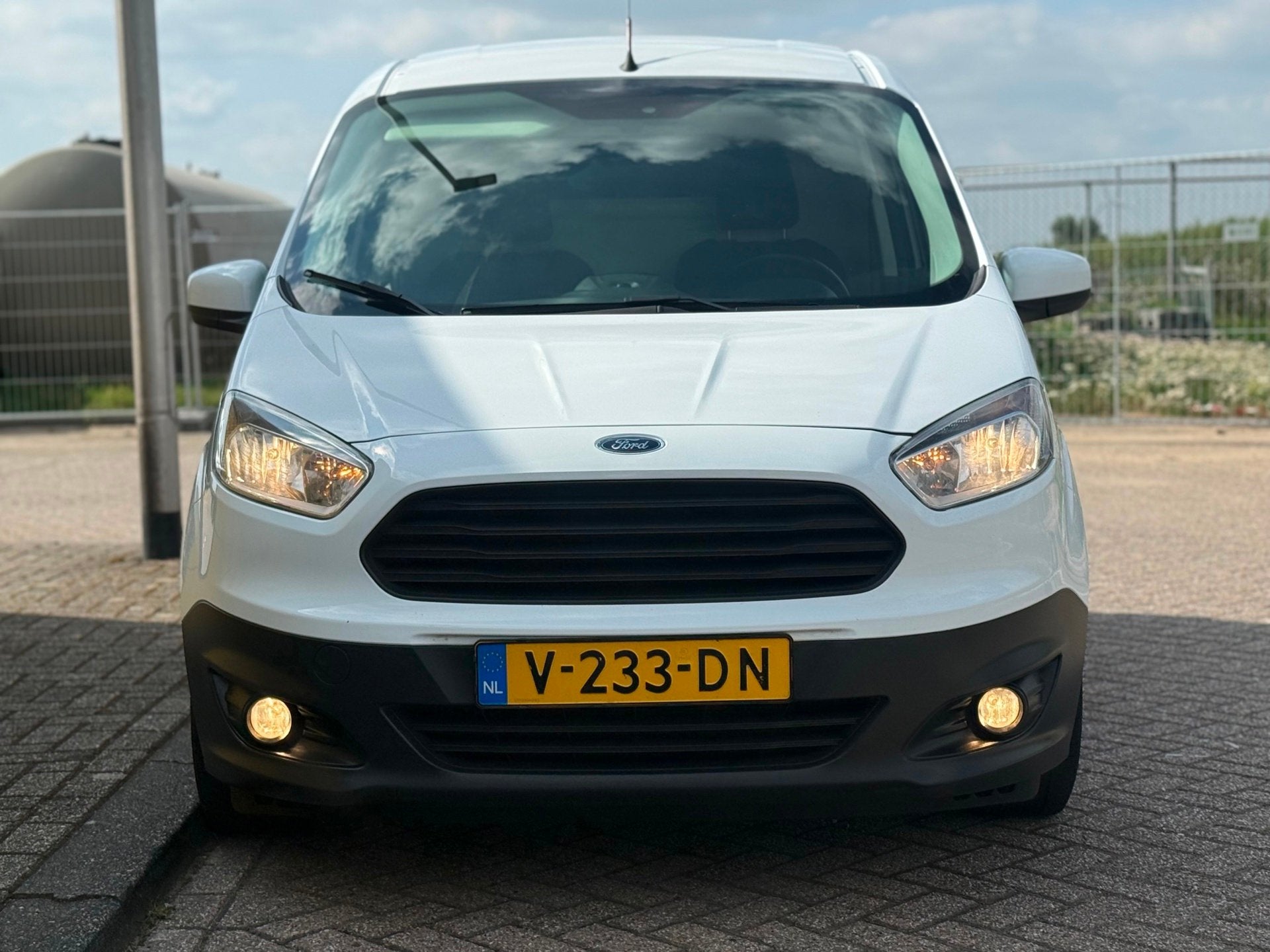 Ford Transit Courier 1.5 TDCI BJ 2017 Euro 6 AIRCO Schuifdeu, Auto's, Voorwielaandrijving, Stof, Gebruikt, Euro 6
