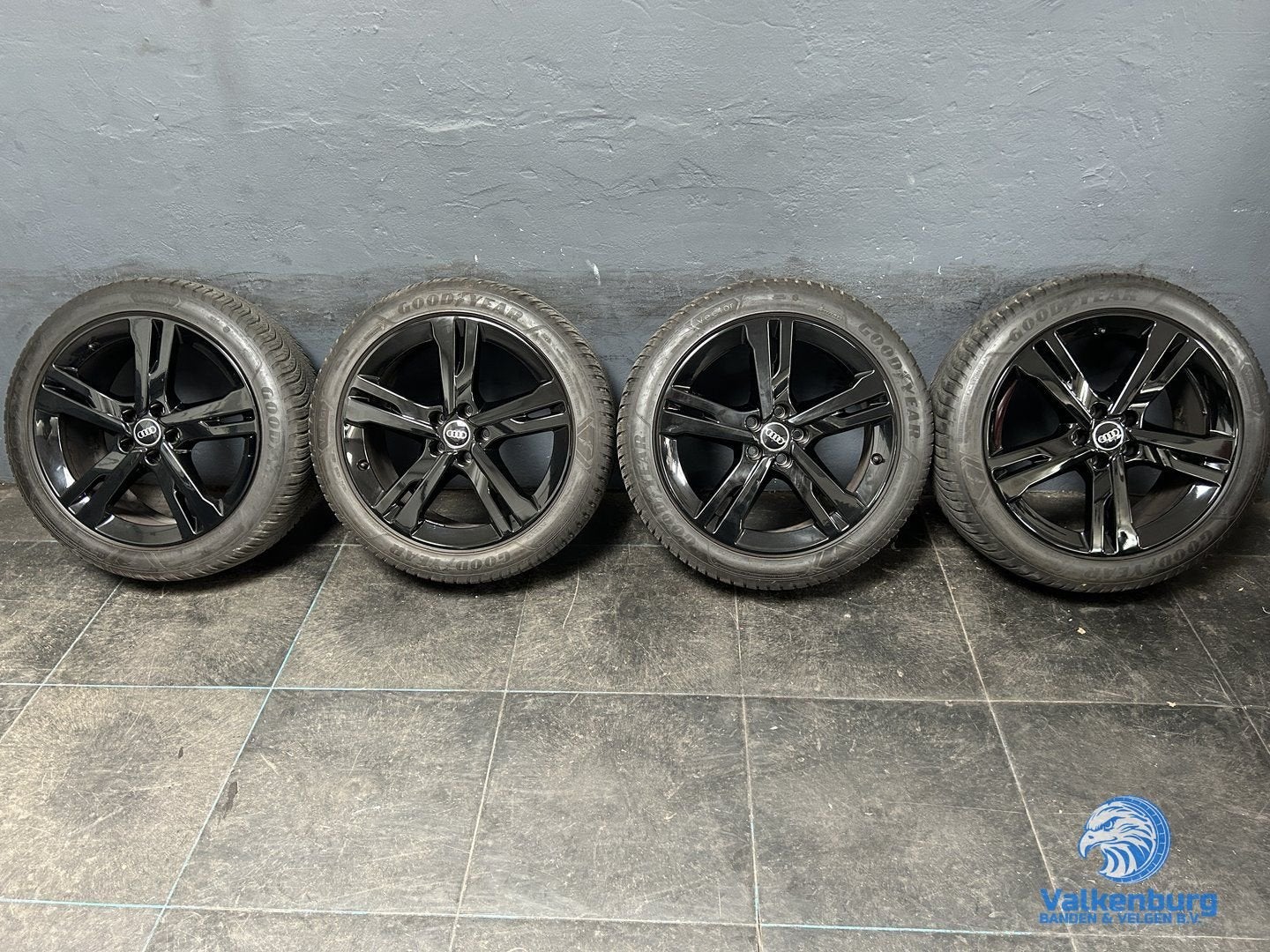 5-6mm! Originele Audi Q3 83A Ramus 19 inch zwarte velgen 5x1, 19 inch, -, -, Banden en Velgen
