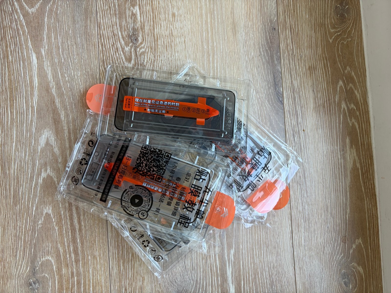 iPhone 15 Pro Screenprotector - Gehard Glas met Installatieh, Ophalen of Verzenden, Nieuw, Bescherming, Apple