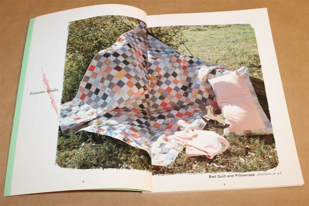 Japans Patchwork en Quilten — Creatieve Patronen [EN] [1988], Ophalen of Verzenden, Gelezen, Borduren en Naaien