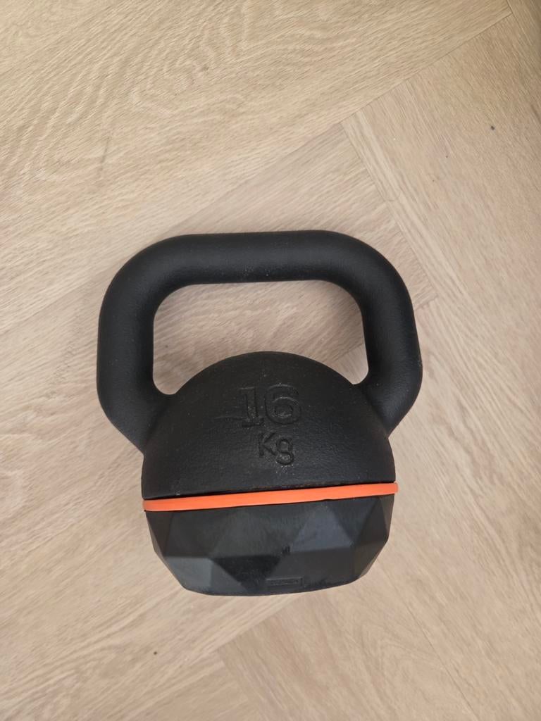 Kettlebell 16 kg met rubber coating, Sport en Fitness, Fitnessmaterialen, Ophalen, Zo goed als nieuw, Kettlebell