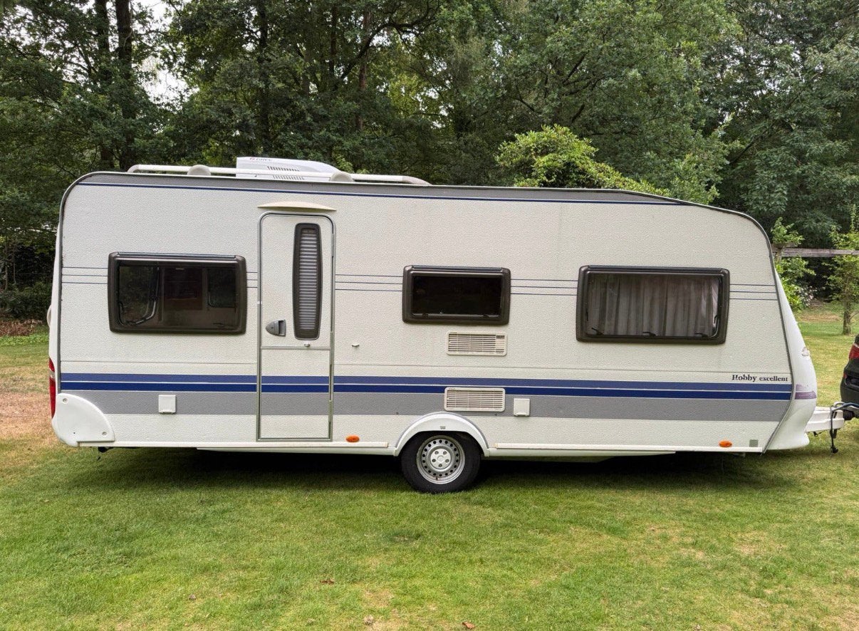 Hobby 540 kmf ( UK de Luxe), Stapelbed, Airco,PRIJS VERLAAGD, Rondzit, Hobby, Bedrijf, Vast bed