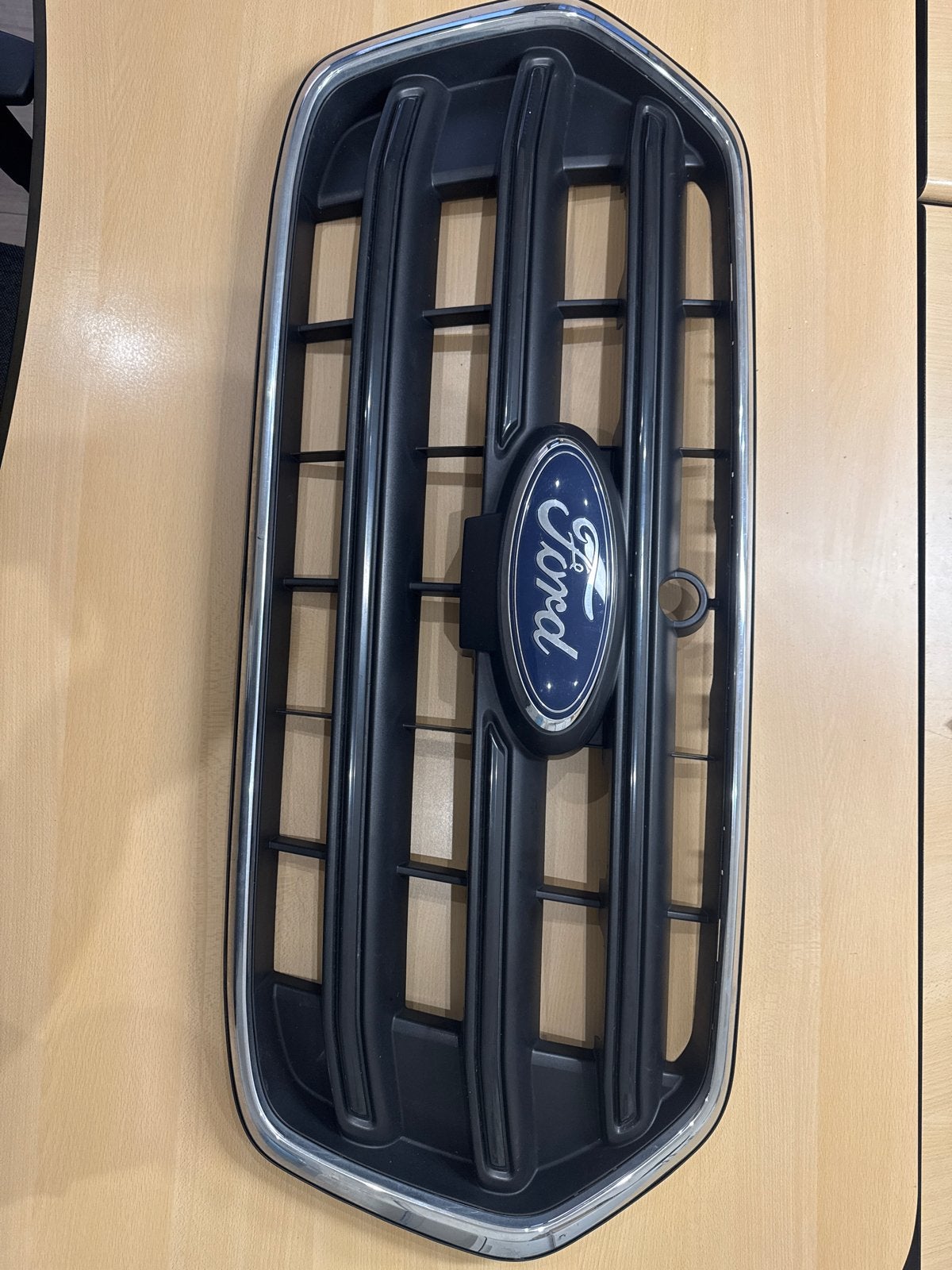Ford Transit Grill - Origineel Onderdeel, Auto-onderdelen, Gebruikt, Voor, Ophalen of Verzenden, Ford