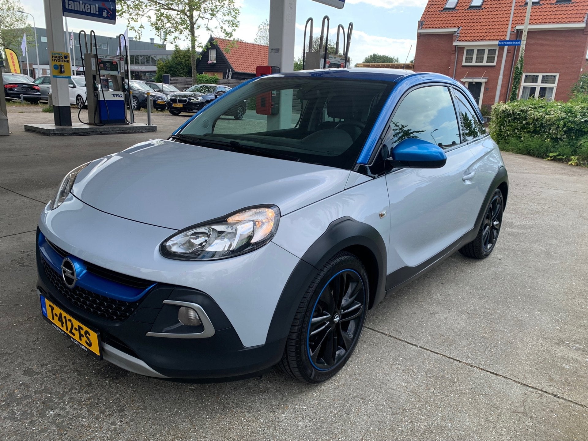 Opel ADAM 1.4 ROCKS-FAVORITE-NAVI-CRUISE-ALLE OPTIE, Auto's, Voorwielaandrijving, 4 cilinders, Leder en Stof, Automatische klimaatregeling