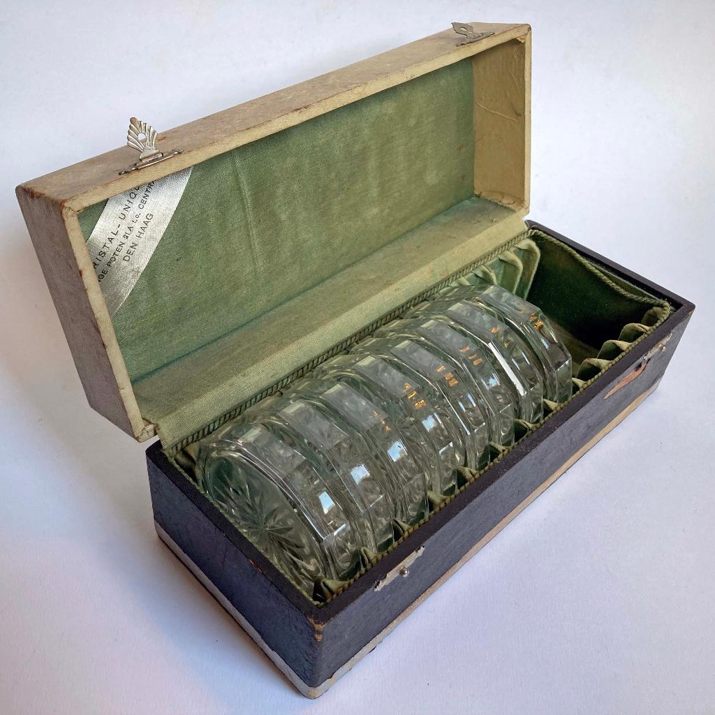 8x antieke glazen onderzetters in doos/kistje, Antiek en Kunst, Curiosa en Brocante, Ophalen of Verzenden