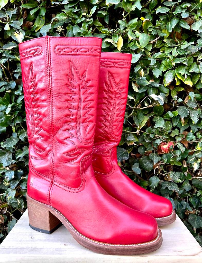 Sendra fel rode leren hoge cowboy laarzen maat 41, Hoge laarzen, Ophalen of Verzenden, Zo goed als nieuw, Rood
