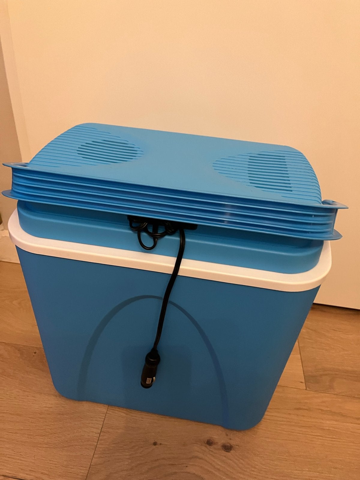 Elektrische Koelbox - Ideaal voor onderweg!, Caravans en Kamperen, Ophalen of Verzenden, Zo goed als nieuw, Koelbox, Elektrisch