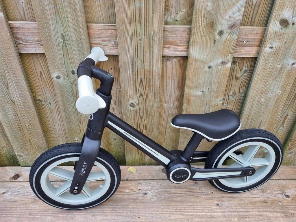 Først Loopfiets 2 jaar mintgroen, Kinderen en Baby's, Speelgoed | Buiten | Voertuigen en Loopfietsen, Nieuw, Loopfiets, Ophalen of Verzenden
