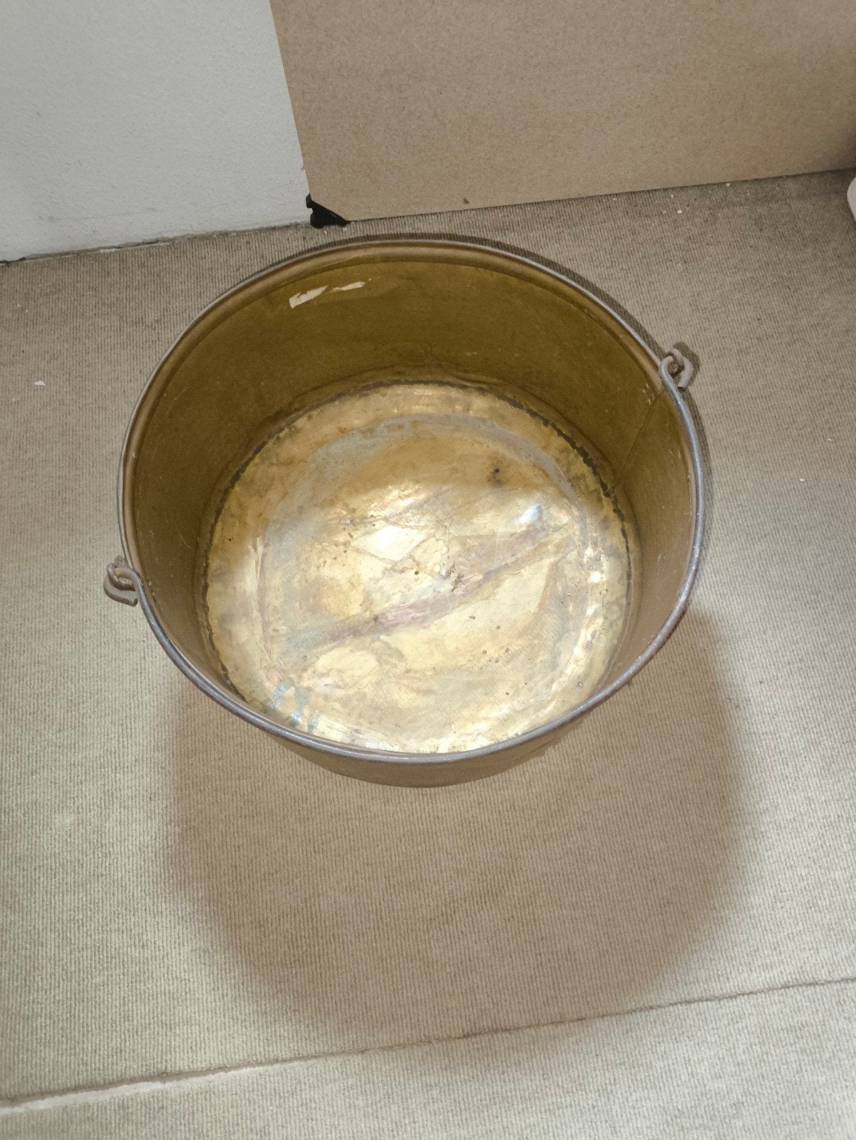 Koperen ketel  met hengsel, Ophalen