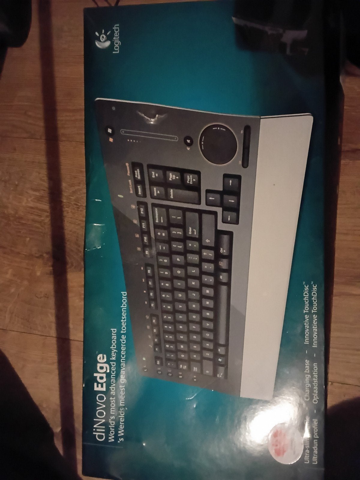 Logitech diNovo Edge draadloos toetsenbord, Computers en Software, Toetsenborden, Logitech, Zo goed als nieuw, Draadloos, Qwerty