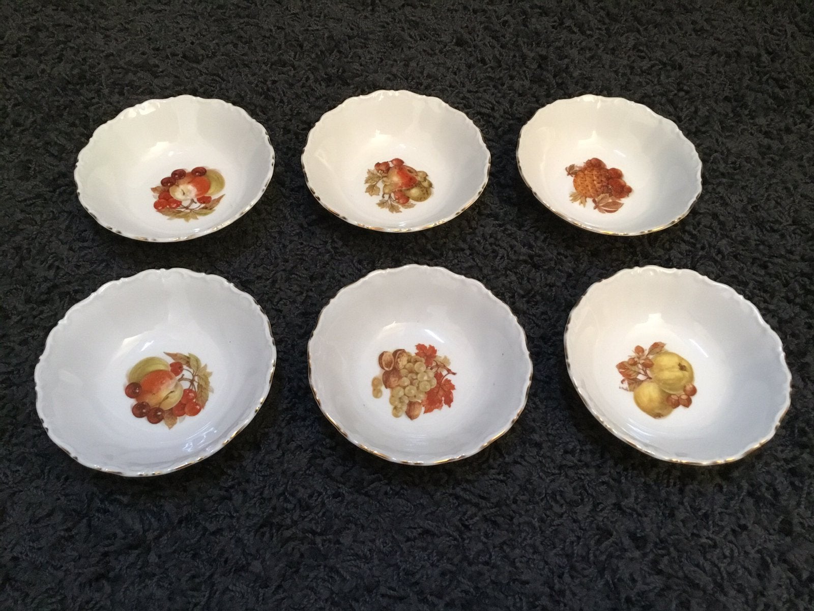 6 schaaltjes met fruitmotief, Ophalen of Verzenden, Overige stijlen, Schaal of Schalen