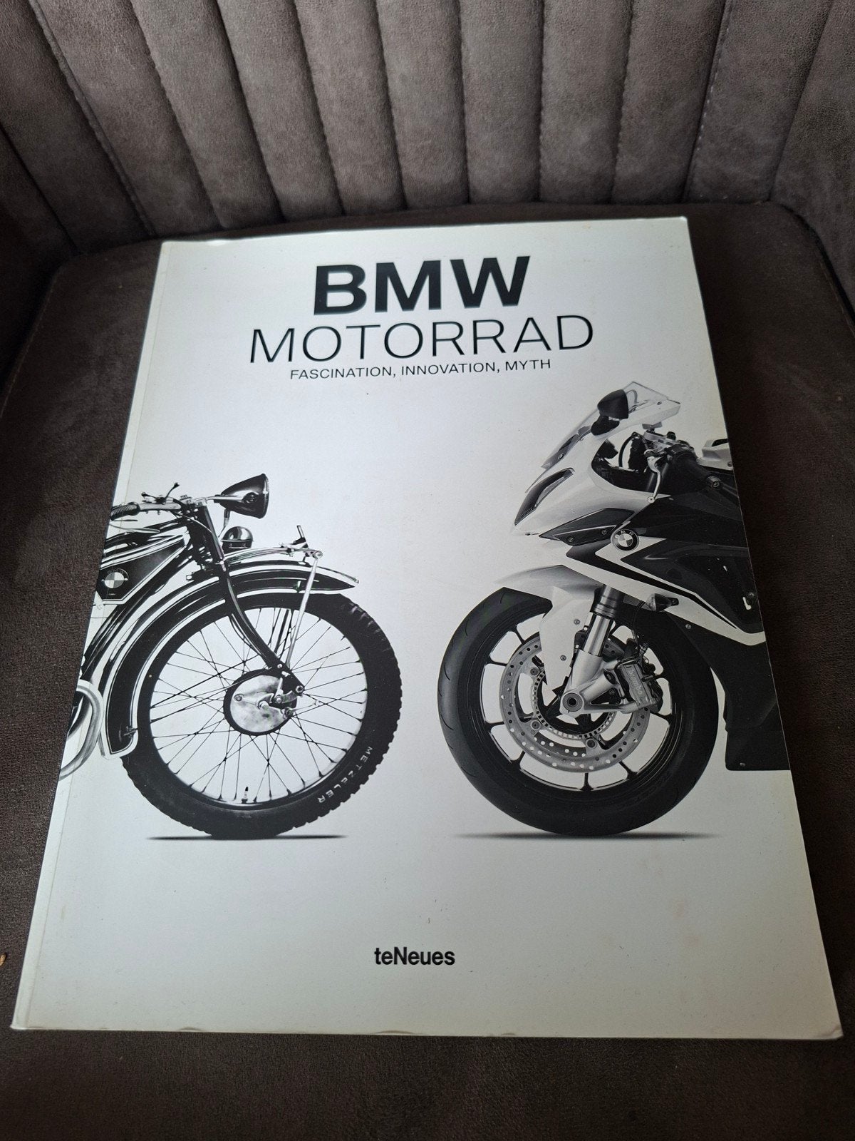 BMW Motorrad: Fascinatie, Innovatie, Mythe Boek, Ophalen of Verzenden, Gelezen, TeNeues, Merk of Model