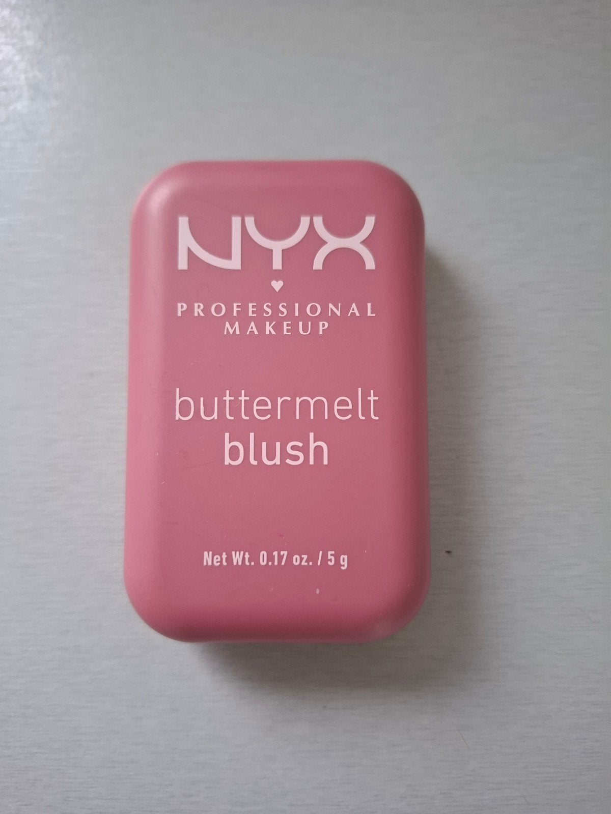 NYX buttermelt powder blush kleur 06 VOOR THE BUTTA, Wangen, Ophalen of Verzenden, Zo goed als nieuw, Make-up