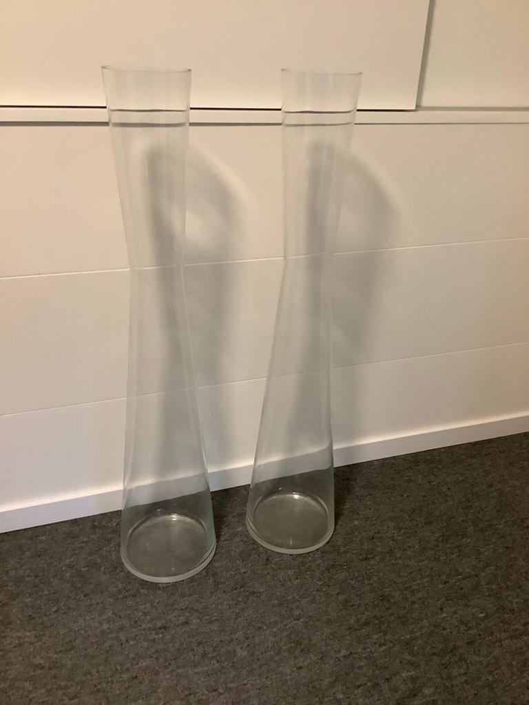 2 stuks hoge glazen vazen, Ophalen