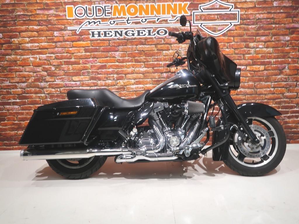 Harley-Davidson FLHX Street Glide 1580 (bj 2009), Info@harley-davidson.com, Bedrijf, Laan van Vredenoord 33
2289 DA  Rijswijk ZH