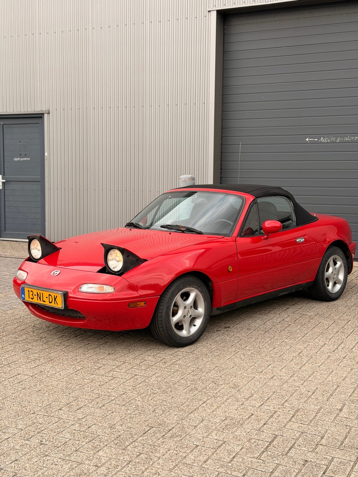 Mazda MX-5 1.6 U9 1990 Rood, foto 2