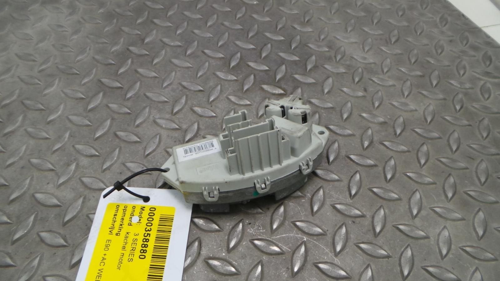 BMW 3 SERIES 318D CORP. L. BNS L. KACHELMOTOR 2009, Ophalen of Verzenden, Gebruikt, Stiba lid