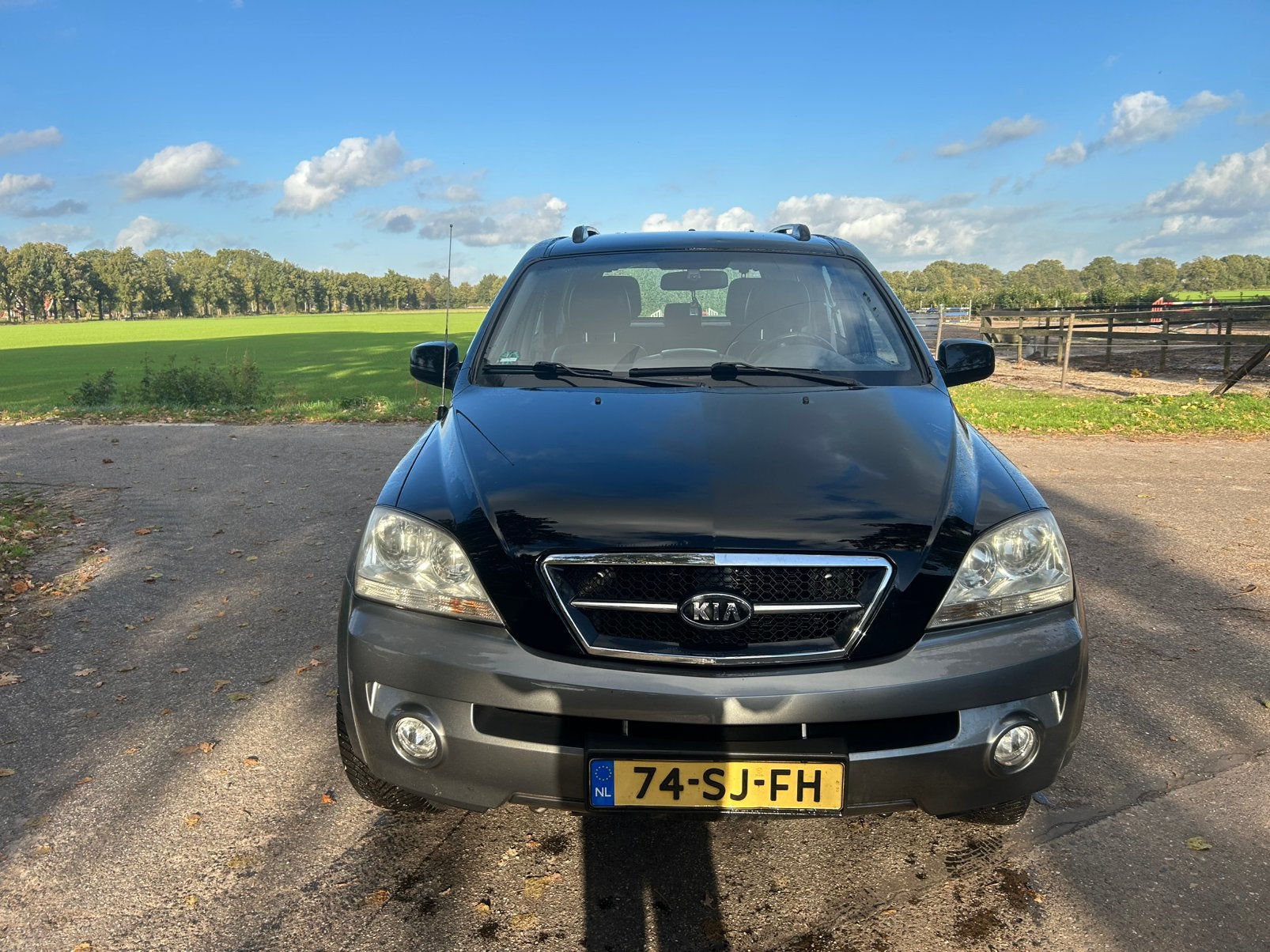 Kia Sorento 2.4 I 16V 2006 Zwart (motor defect), Auto's, 4 cilinders, 138 pk, Zwart, Origineel Nederlands