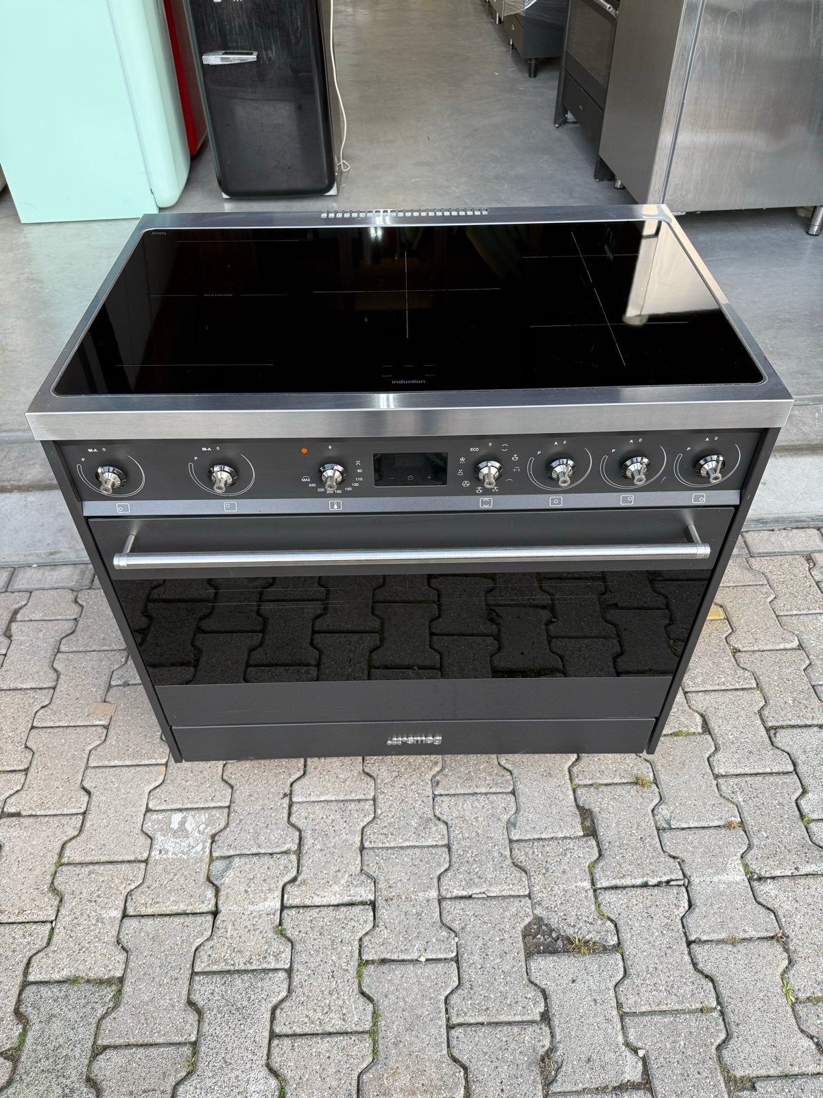 Smeg Fornuis met Inductiekookplaat en Oven, Bella, 60 cm of meer, Grill, Zo goed als nieuw