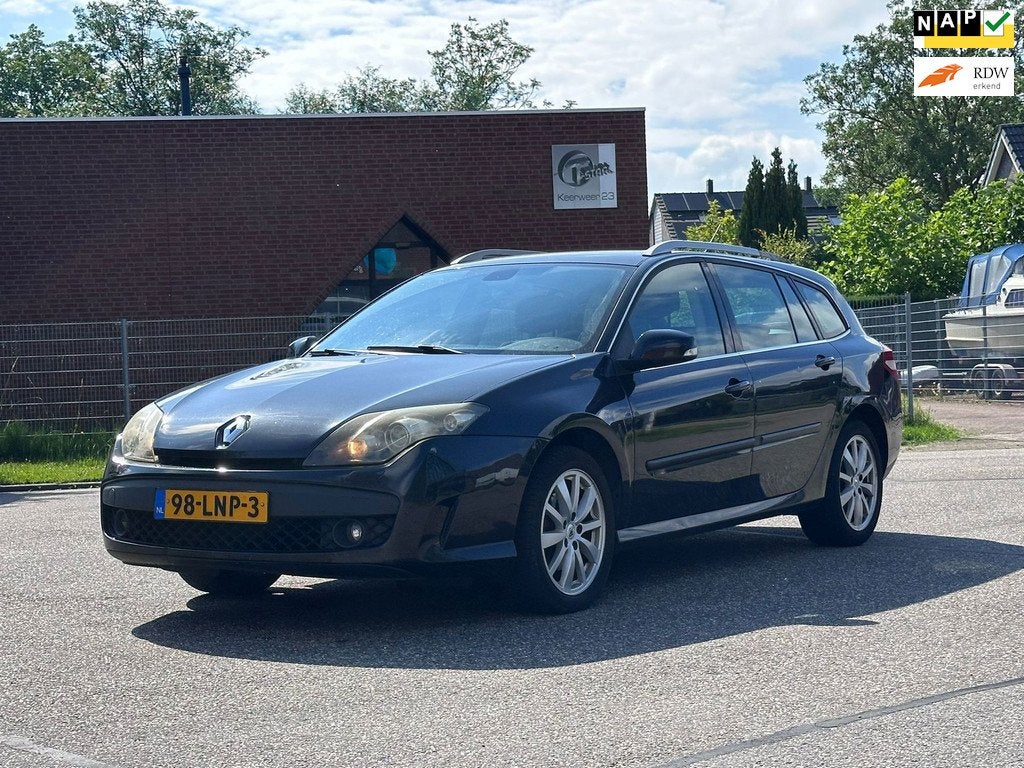 Renault Laguna Estate 2.0 16V Celsium Navigatie*Cruise*Trekh, Laguna, Gebruikt, 4 cilinders, Leder en Stof